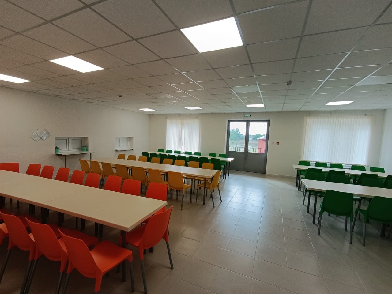 Коротко о столовой: Изображение.