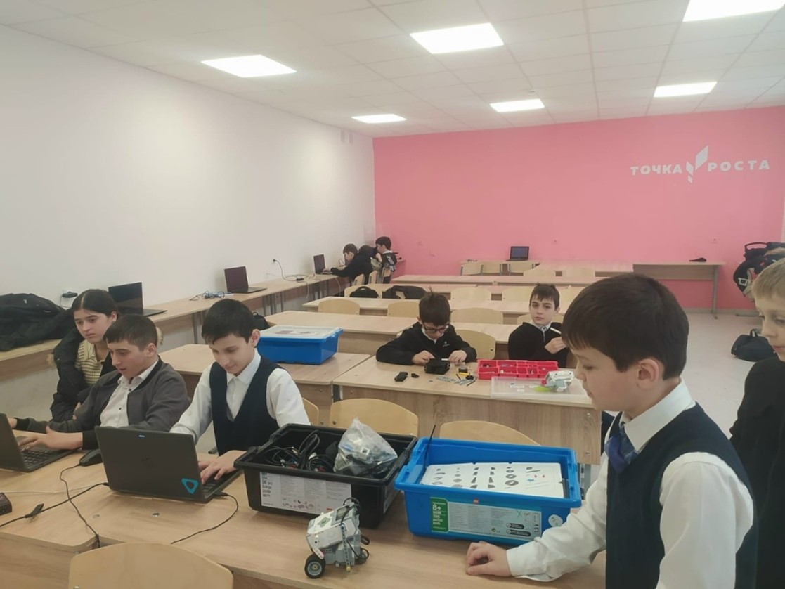 Манипуляционные системы роботов.