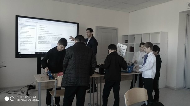 Устройства управления роботов. Особенности устройства других средств робототехники.